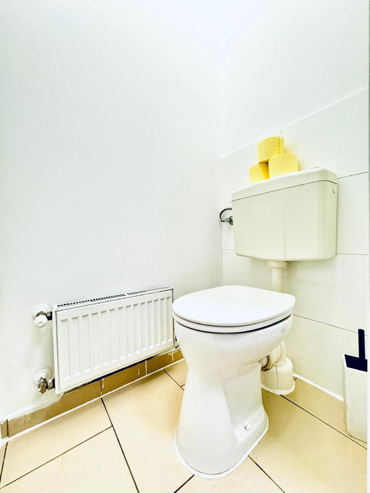 Lovely 2br For 5people, Only 17 Minute Walk To Schoenbrunn Viena