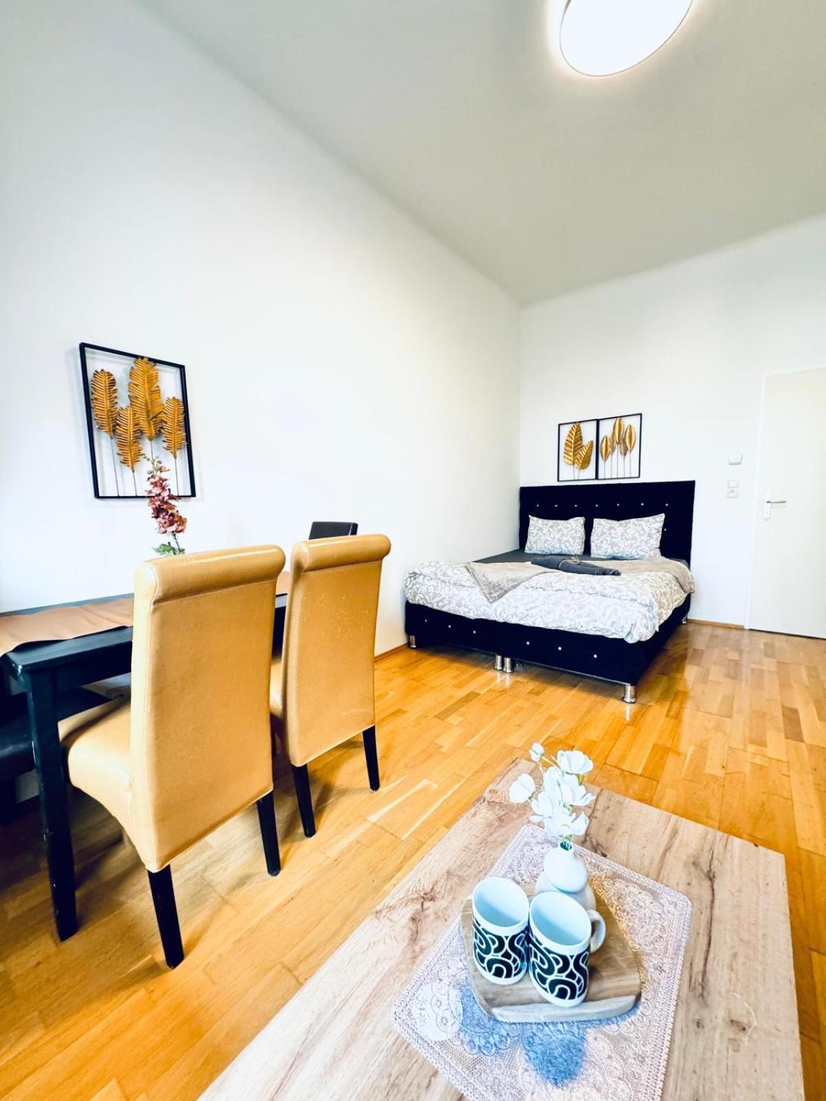 Lovely 2br For 5people, Only 17 Minute Walk To Schoenbrunn Viena